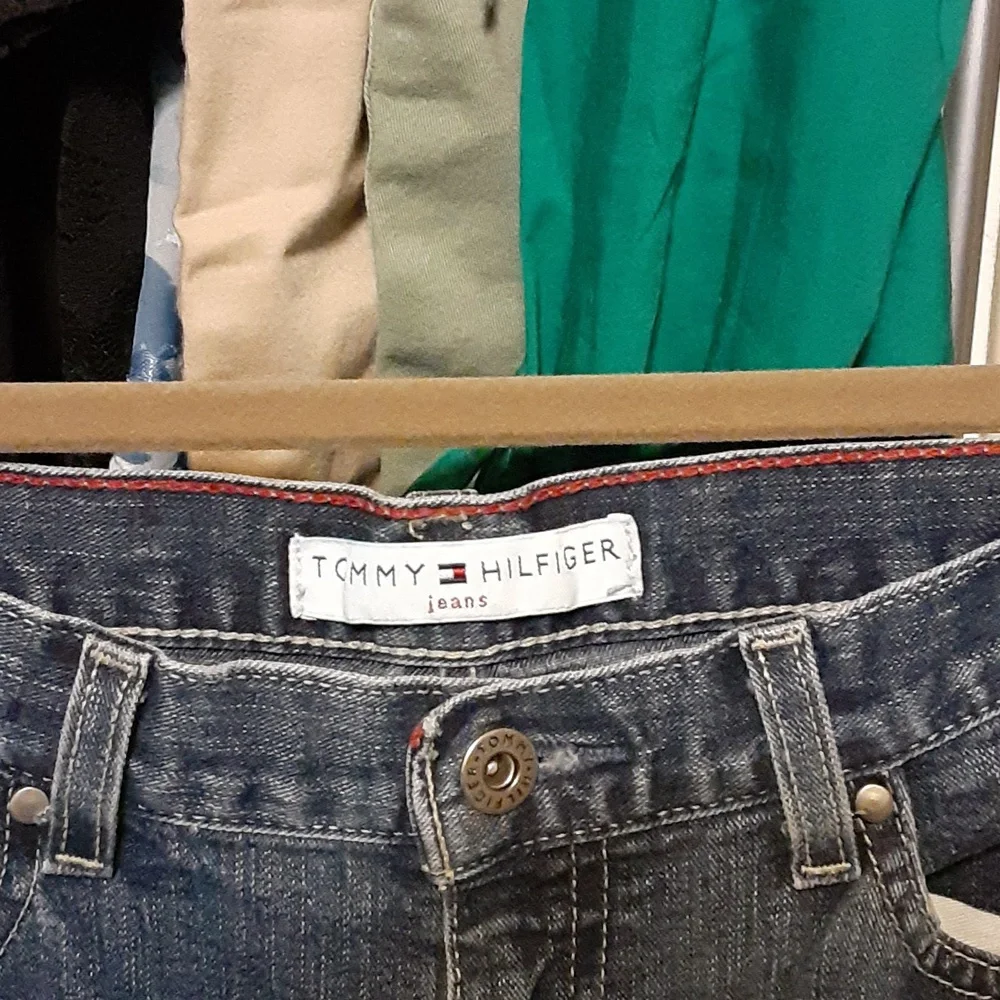 Jeans - Picture 1 of 3